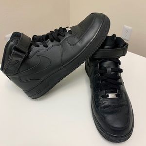 Air Force 1 Mid ‘07 Black